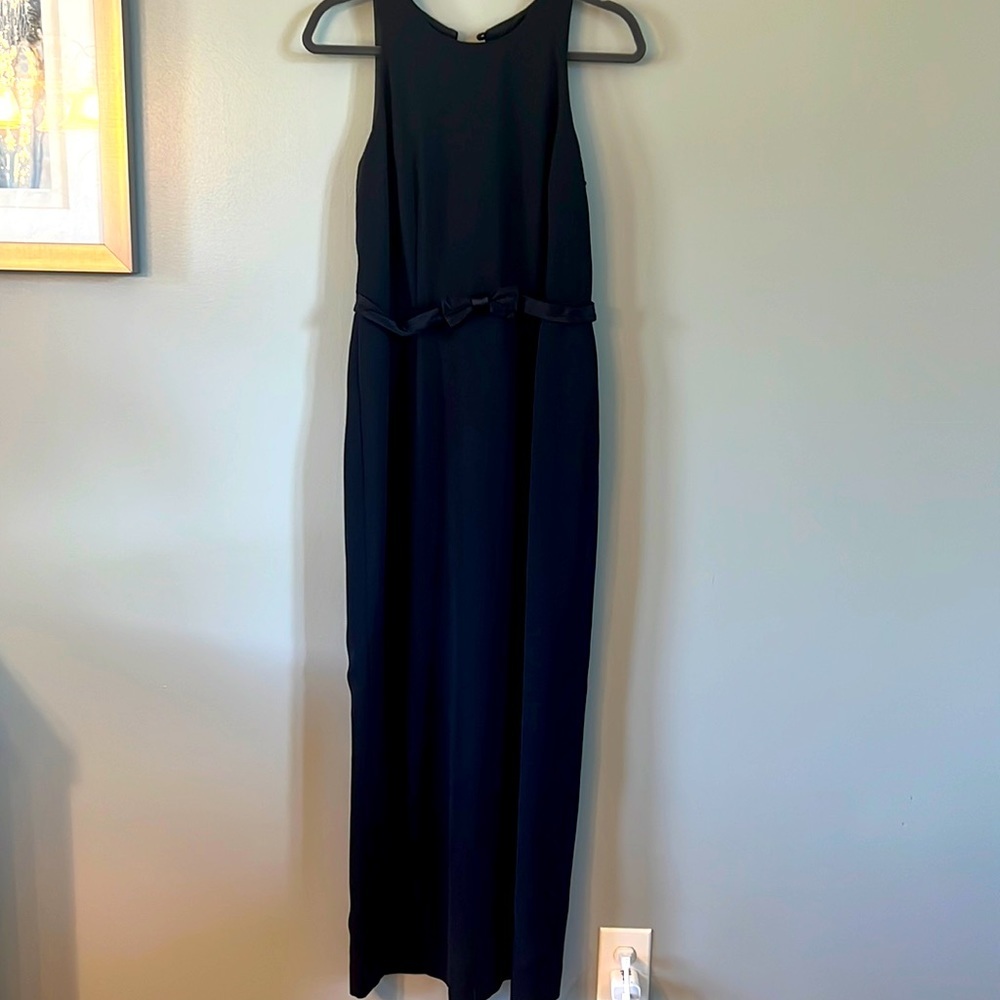 FORMAL sleeveless gown